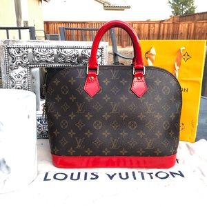 Louis Vuitton alma pm handbag